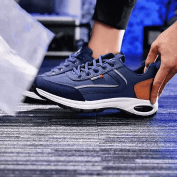 Men's athletic shoes